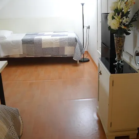Nicolai Oz Apartment Bari